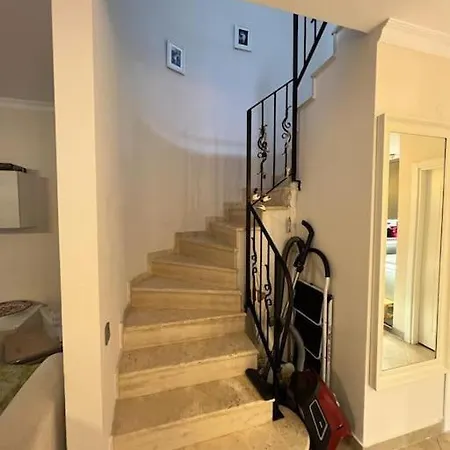 Alacati Carsida, Oezel Havuzlu 4 Odali Izmir Size Iyi Gelecek Cesme