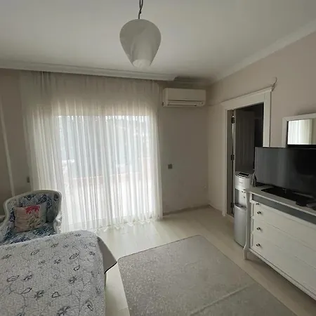 Feriehus Alacati Carsida, Oezel Havuzlu 4 Odali Izmir Size Iyi Gelecek *