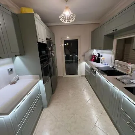 Alacati Carsida, Oezel Havuzlu 4 Odali Izmir Size Iyi Gelecek * Çeşme
