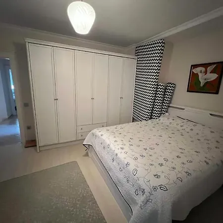 Alacati Carsida, Oezel Havuzlu 4 Odali Izmir Size Iyi Gelecek Feriehus *